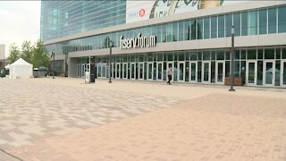 Milwaukee Bucks busing in 'hundreds' of out-of-state employees for NBA Finals