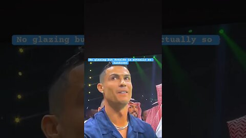 The 🐐 Cristiano Ronaldo at fury v ngannou fight!!