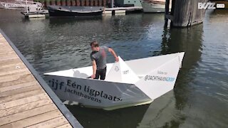 Empresa constrói "barco de papel" gigante!