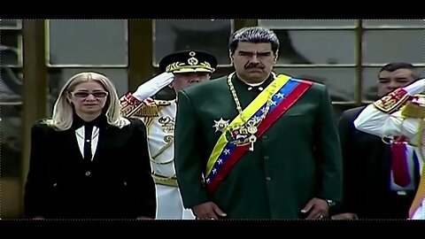 MILITARES VENEZOLANOS VISTIENDO FALSOS PERENDENGUES LE RINDEN HONORES A MADURO Y SUS COMPLICES