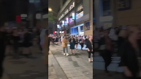 Bell Centre crowds after concert