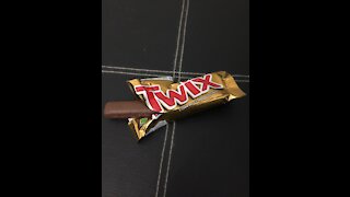 Twix - Caramel Shortbread Chocolate Bar