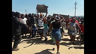 SOUTH AFRICA - Durban - Service delivery protest - eNgonyameni - (Video) (fmK)