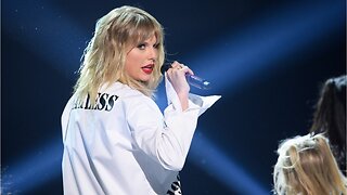 Taylor Swift Will Spend More Time With Family This Year
