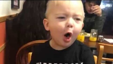 Little boy instantly regrets trying spicy sauce