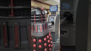 😆 #DALEK VS #ATM #DALEKHAL #COSOGRAPHY #COSPLAY #DOCTORWHO #PINKFLOYD #MONEY 😆 #SUBSCRIBE #SHORTS