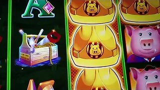 BONUS 3 TIMES on Huff N Puff Slot Machine at the Casino!!