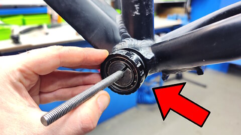 How to cycle with less effort. Bicycle bottom bracket maintenance