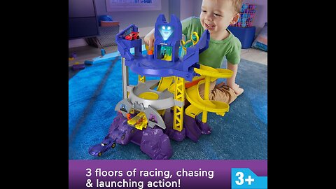 Leksak Fisher-Price DC Batwheels Leksaksbil Race Track Playset, Launch & Race Batcave med ljus