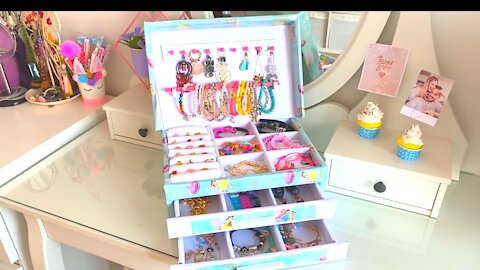 DIY - How to make Jewelry Organizer with waste Shoebox