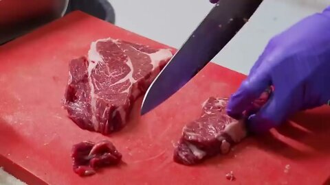 Amazing Steak Seared on 400 Degree Hot Iron Plate-10