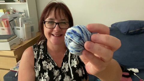 Vlogmas 2021 with Woolswap - Day 15 - forgotten yarn from yesterday and the advent progress