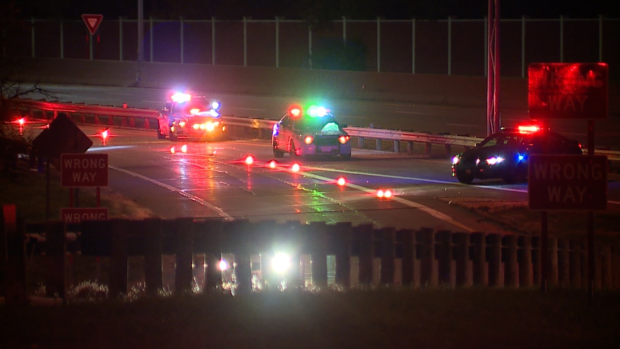 1 person dead after crash on I-71