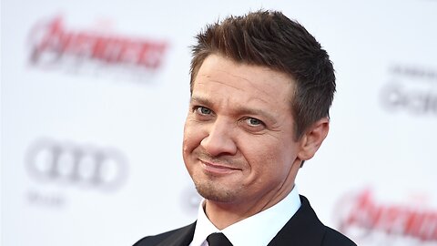 Jeremy Renner Shares Photo Of 'Avengers: Endgame' Preparation