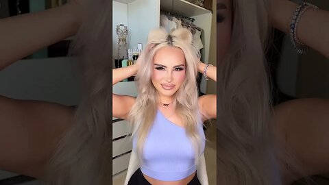 @ashleyswagnerxo shows us just how effortless it is to apply our clip-in extensions! #hairtutorial