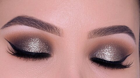 HOW TO GLITTER SMOKEY EYES! Try This Look for The Holidays!
