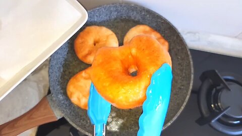 Just POOF! I regret that I didn’t cook THEM like this earlier. Airy DONUTS (donuts) on WATER