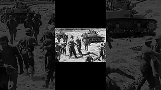 Em 1943, Kairouan, Tunísia. Forças americanas e britânicas se unem. #war #guerra #historia #ww2