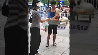 A Creative Way to Sell BBQ Food When Street Stalls Are Not Allowed in China