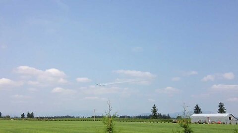 US Air Force Thunderbirds Flying in Formation over the US/Canadian Border at the Abbotsford Airshow