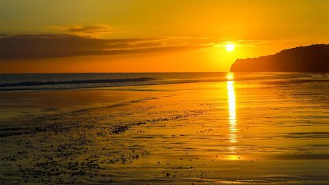 Beautiful beach and an amazing sunset, great afternoon to calm your mind and relax