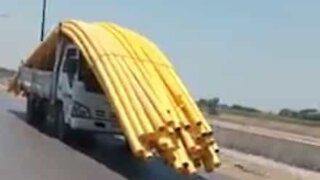 Truck driver transports goods with total disregard for road safety