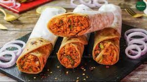 Keema Paratha Roll I زبان کا ذائقہ ہی بدل جائے گا جو بھی یہ مزے دار قیمہ سپرنگ رول کھاے گا I Beef