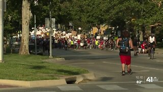 Protesters disagree on unity with police