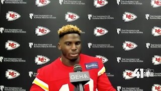 Chiefs WR Tyreek Hill focuses on following NFL Covid-19 Protocols