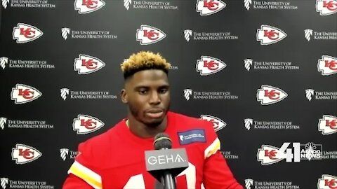 Chiefs WR Tyreek Hill focuses on following NFL Covid-19 Protocols