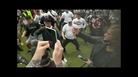 NEW ZEALAND - Huge Haka for Freedom in Wellington, New Zealand In Protest Against Mandates