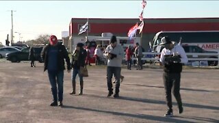 People line up to see president in West Salem Tuesday