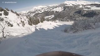 Snowboard: un saut spectaculaire, un atterrissage ridicule!