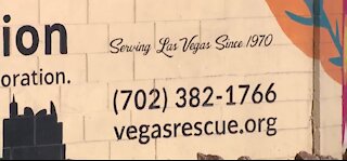 Las Vegas Rescue Mission hosts drive-thru turkey giveaway