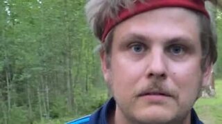 Guy's reaction during disc golf game is hilarious
