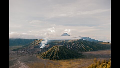 A spectacular volcano explosion 💥🔥