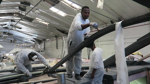 SOUTH AFRICA - Cape Town - Boat building (Video) (siB)