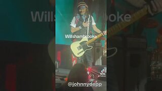 Johnny Depp Gives Fan Guitar Pic At Hollywood Vampires 😱 #johnnydepp #hollywoodvampires
