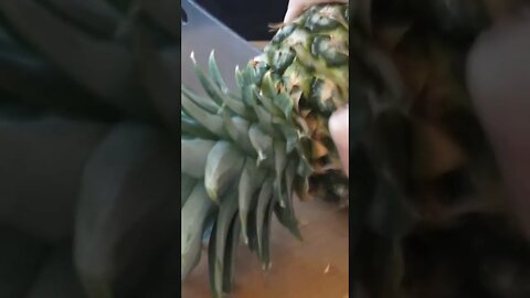 Chef from Argentina show me this Food hack with pineapple#pineapplecutting #pineapple #pineapplehack