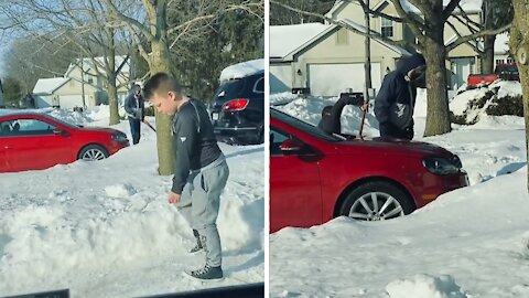Compassionate kid helps elderly neighbor shovel snow