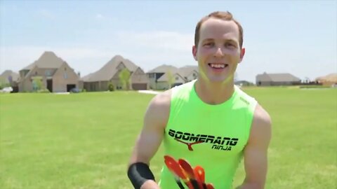 Frisbee Boomerang Trick Shot Battle