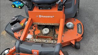 Changing the mower deck belt on a husqvarna zero turn lawnmower Z 248F