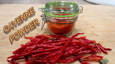 From plant to powder! How to make Cayenne pepper powder at home.