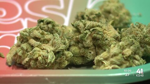 Missouri dispensaries prepare for legals sales of recreational marijuana