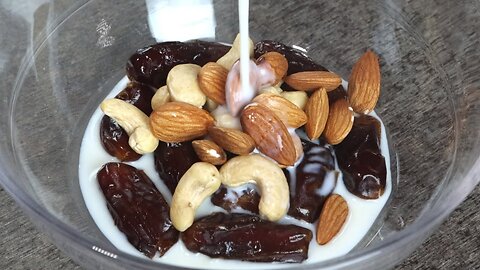 Add Milk into Dates and Nuts, the result will surprise you !!
