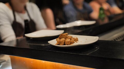 🥗🌮🧆Waiter serving meat stew in a restaurant Waiter serving pieces of meat on a plate ,#🥗🥗🧆