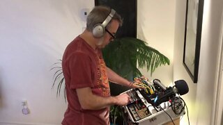 Live Jam #011 - Flux - Techno music modular synthesizers. Yes, I also stay at home.