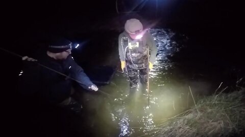 Sucker Spearing 2022 Part 1 / Spearing Fish At Night In Ditch Creeks / Michigan Fishing Videos
