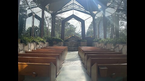 Walking tour of Wayfarers Chapel