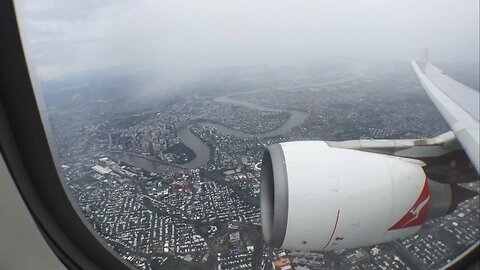 Beautiful takeoff at Brisbane!! | Qantas Airbus A330-300 rainy takeoff with Brisbane skyline